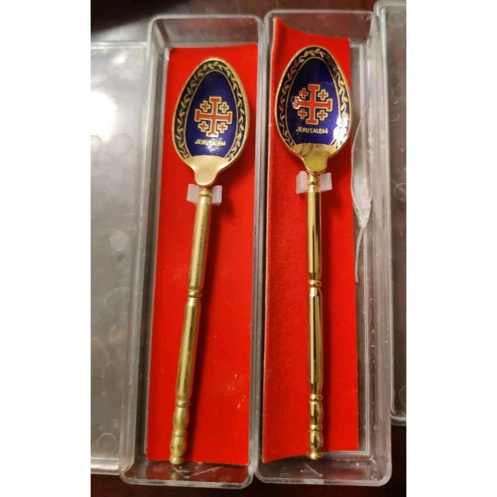Lot Of 2 Gold tone Jerusalem souvenir spoon enamel Collectibles Cloisonné w case
